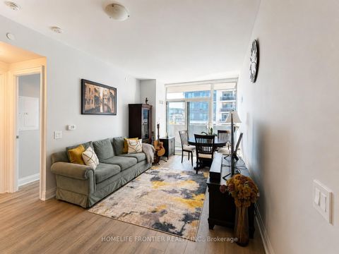 Photo 12 at 301 - 20 Gatineau Drive, Beverley Glen, Vaughan