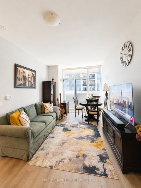 Photo 13 at 301 - 20 Gatineau Drive, Beverley Glen, Vaughan