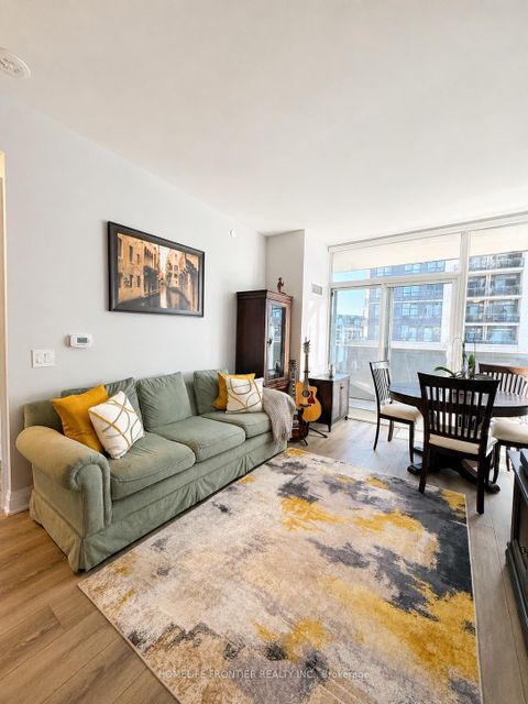 Photo 14 at 301 - 20 Gatineau Drive, Beverley Glen, Vaughan