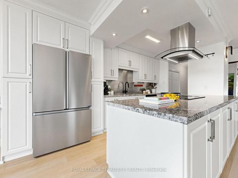 Photo 14 at 402 - 60 Montclair Avenue, Forest Hill South, Toronto
