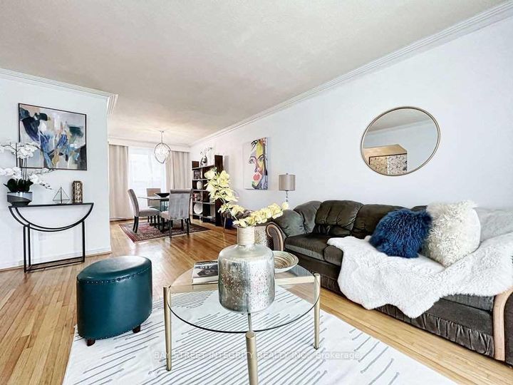 Photo 1 at 505 Sandmere Place, WO West, Oakville
