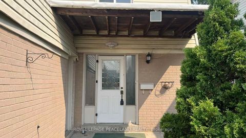 Photo 1 at 711 Irwin Crescent, Leslie Valley, Newmarket
