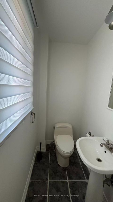 Photo 10 at 711 Irwin Crescent, Leslie Valley, Newmarket