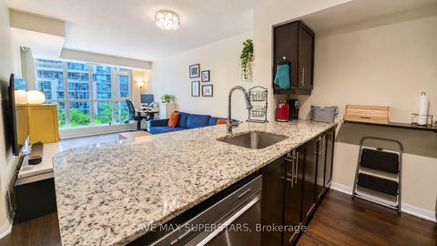 Photo 12 at 714 - 35 Bastion Street, Niagara, Toronto
