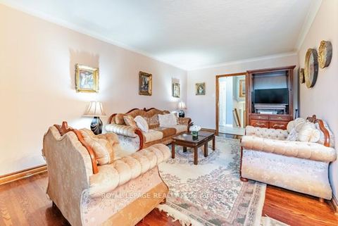 Photo 10 at 87 Hullmar Drive, Black Creek, Toronto
