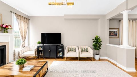 Photo 3 at 176 Sir Sanford Fleming Way, Patterson, Vaughan