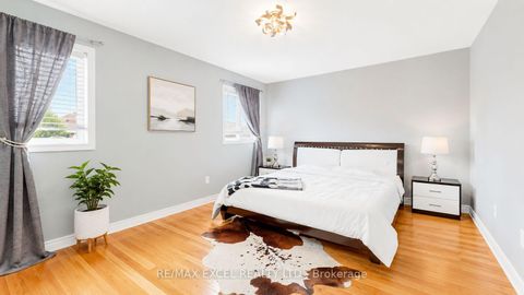 Photo 16 at 176 Sir Sanford Fleming Way, Patterson, Vaughan