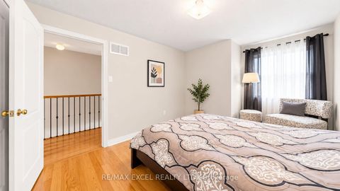 Photo 21 at 176 Sir Sanford Fleming Way, Patterson, Vaughan