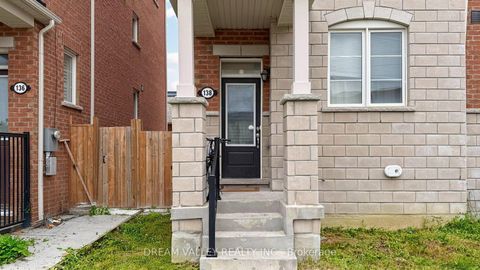 Photo 2 at 138 Cleanside Road, Birchmount, Toronto