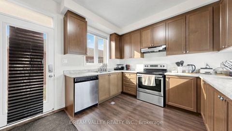 Photo 10 at 138 Cleanside Road, Birchmount, Toronto