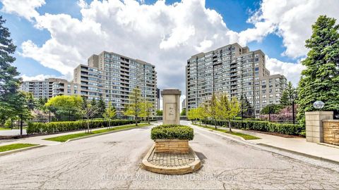 Photo 1 at 718 - 11 Townsgate Drive, Yorkhill, Vaughan