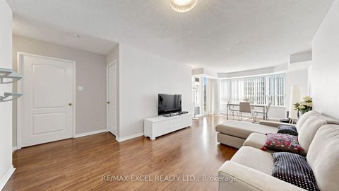 Photo 7 at 718 - 11 Townsgate Drive, Yorkhill, Vaughan