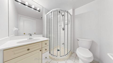 Photo 26 at 718 - 11 Townsgate Drive, Yorkhill, Vaughan