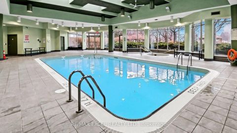 Photo 30 at 718 - 11 Townsgate Drive, Yorkhill, Vaughan