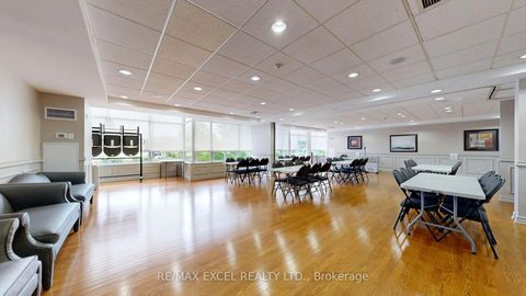 Photo 34 at 718 - 11 Townsgate Drive, Yorkhill, Vaughan