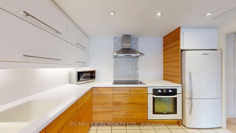 Photo 9 at 603 - 135 George Street S, Waterfront Communities C8, Toronto