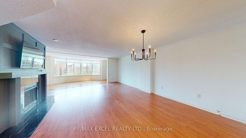 Photo 13 at 603 - 135 George Street S, Waterfront Communities C8, Toronto