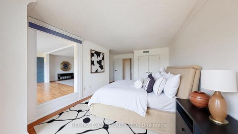 Photo 24 at 603 - 135 George Street S, Waterfront Communities C8, Toronto