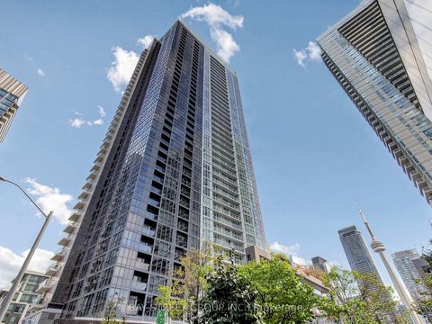 Photo 1 at 316 - 85 Queens Wharf Road, Waterfront Communities C1, Toronto
