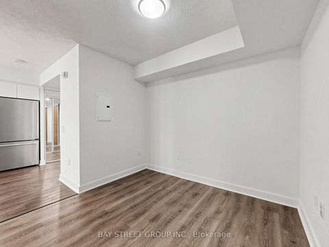 Photo 14 at 316 - 85 Queens Wharf Road, Waterfront Communities C1, Toronto