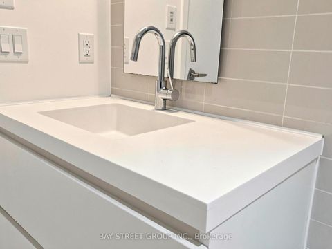 Photo 19 at 316 - 85 Queens Wharf Road, Waterfront Communities C1, Toronto