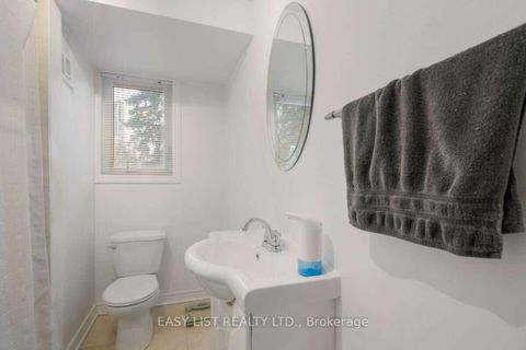 Photo 4 at 39 Churchill Avenue, Willowdale West, Toronto