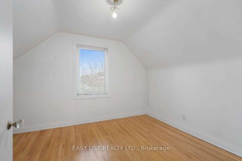 Photo 9 at 39 Churchill Avenue, Willowdale West, Toronto