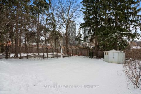 Photo 15 at 39 Churchill Avenue, Willowdale West, Toronto