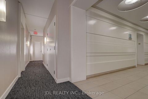 Photo 6 at 2012 - 14 York Street, Waterfront Communities C1, Toronto