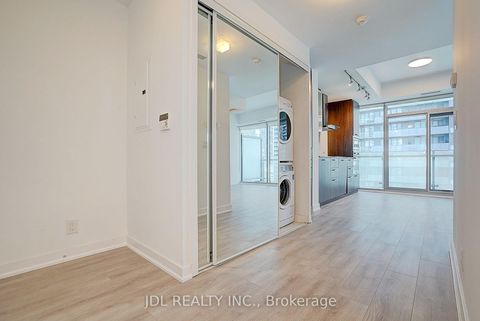 Photo 12 at 2012 - 14 York Street, Waterfront Communities C1, Toronto