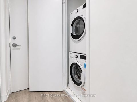 Photo 7 at 6005 - 5 Buttermill Avenue, Vaughan Corporate Centre, Vaughan