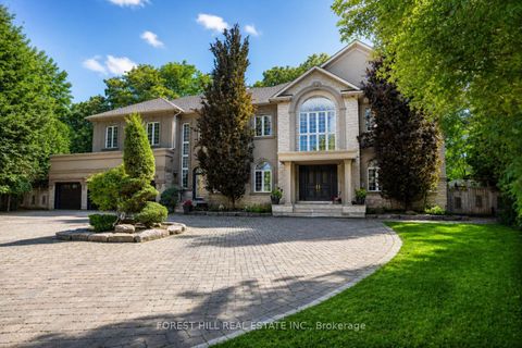 Photo 1 at 161 Renaissance Court, Beverley Glen, Vaughan
