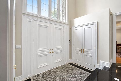 Photo 6 at 161 Renaissance Court, Beverley Glen, Vaughan