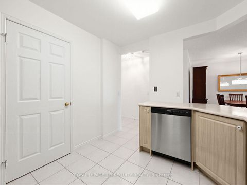 Photo 7 at #1507 - 5001 Finch Avenue E, Agincourt North, Toronto