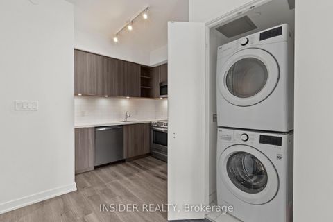 Photo 7 at 703 - 30 Ordnance Street, Niagara, Toronto