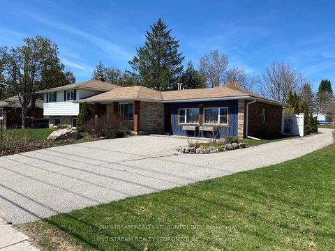 Photo 2 at 552 Big Bay Point Road, Painswick North, Barrie
