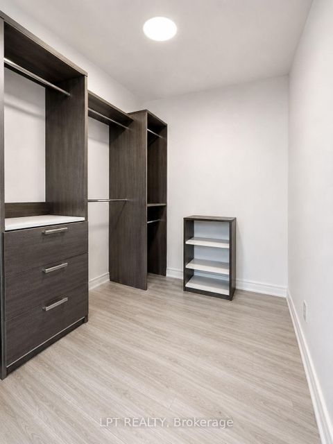 Photo 11 at 1706 - 35 Hollywood Avenue, Willowdale East, Toronto