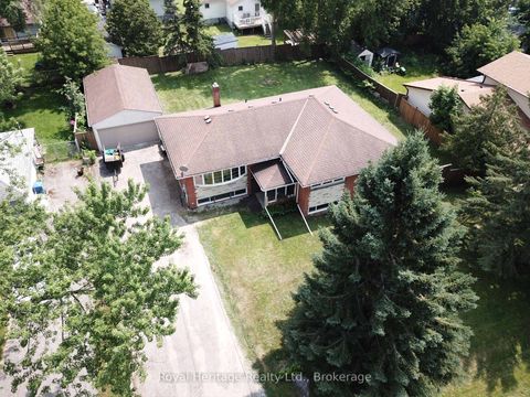 Photo 1 at 135 Silas Boulevard, Keswick North, Georgina