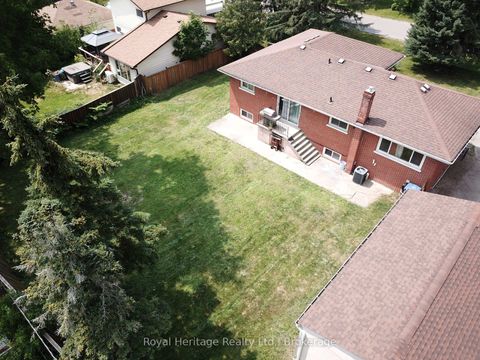 Photo 5 at 135 Silas Boulevard, Keswick North, Georgina