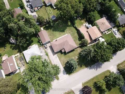 Photo 7 at 135 Silas Boulevard, Keswick North, Georgina