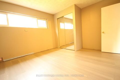 Photo 10 at 135 Silas Boulevard, Keswick North, Georgina