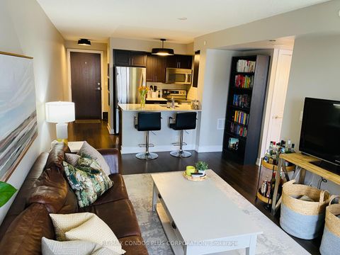 Photo 3 at 927 - 2 Eva Road, Etobicoke West Mall, Toronto