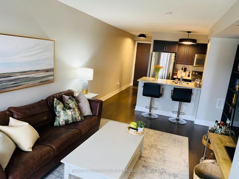 Photo 4 at 927 - 2 Eva Road, Etobicoke West Mall, Toronto