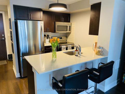 Photo 5 at 927 - 2 Eva Road, Etobicoke West Mall, Toronto