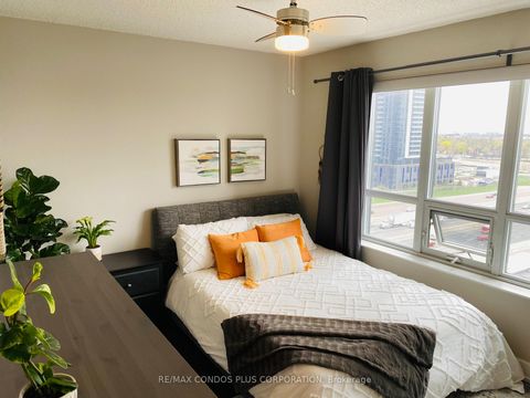 Photo 8 at 927 - 2 Eva Road, Etobicoke West Mall, Toronto