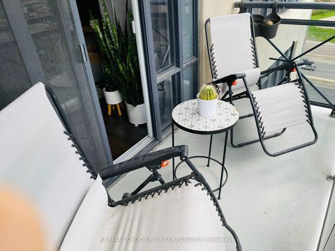 Photo 13 at 927 - 2 Eva Road, Etobicoke West Mall, Toronto