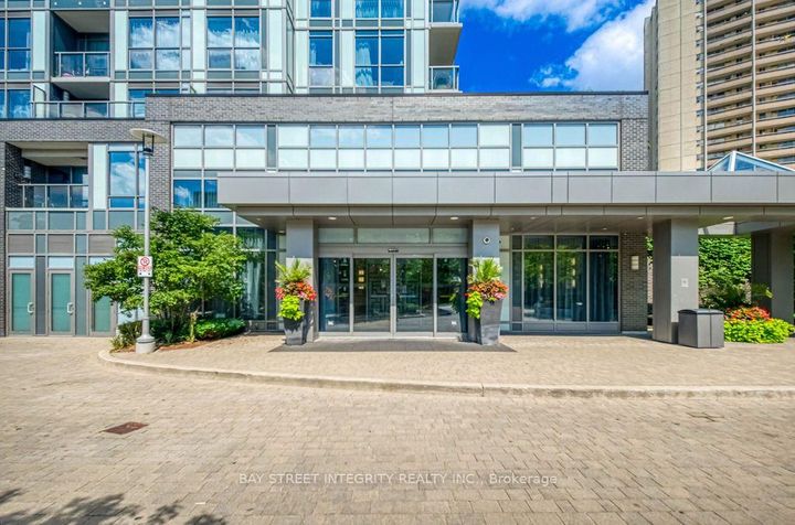 Photo 2 at 909 - 18 Graydon Hall Drive, Donalda, Toronto
