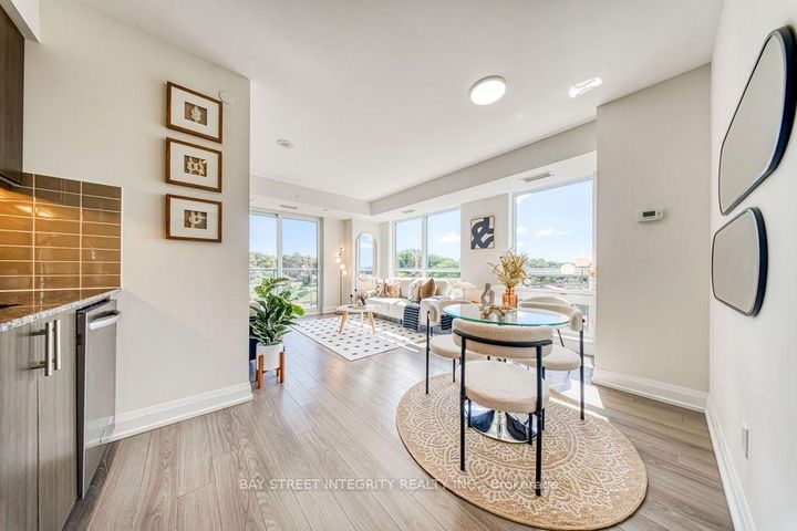 Photo 9 at 909 - 18 Graydon Hall Drive, Donalda, Toronto