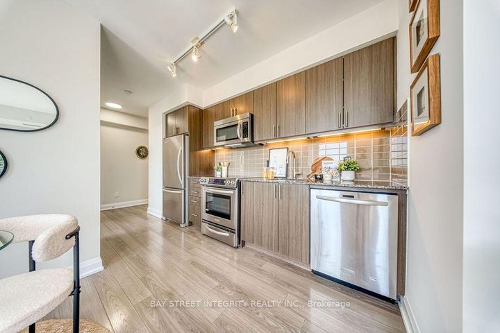 Photo 12 at 909 - 18 Graydon Hall Drive, Donalda, Toronto