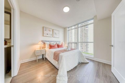 Photo 22 at 909 - 18 Graydon Hall Drive, Donalda, Toronto